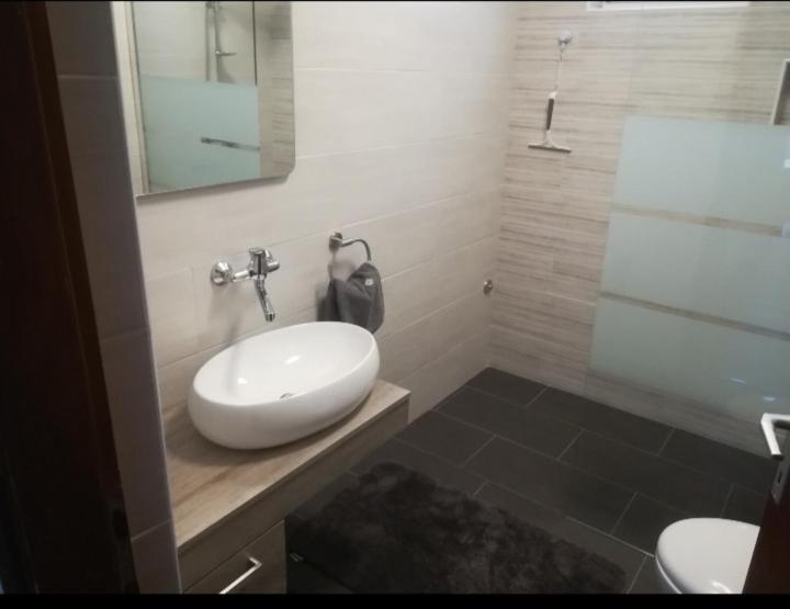 Apartman Hric -50M Od Plaze- Mali Losinj Luaran gambar