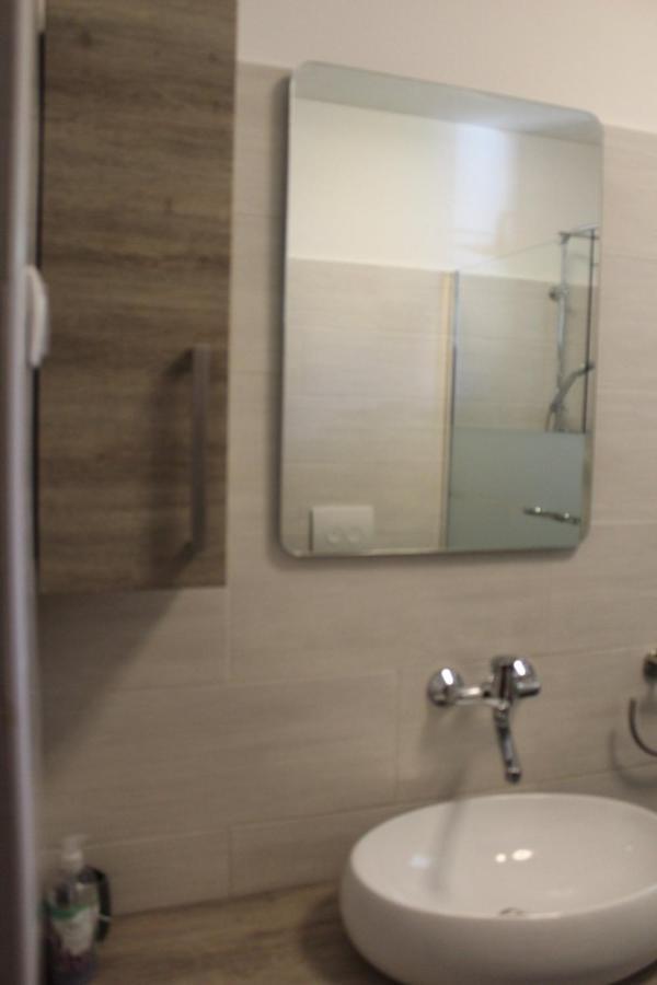 Apartman Hric -50M Od Plaze- Mali Losinj Luaran gambar